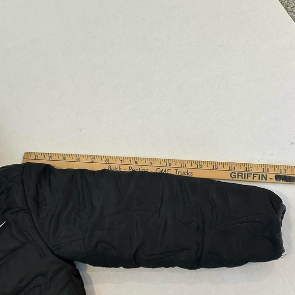 Kids Nike Hooded Puffer Jacket Boys 6M Black Full Zip Front Swoosh Logo 5-6 Year - Picture 7 of 8